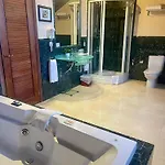 El Rancho Hotel