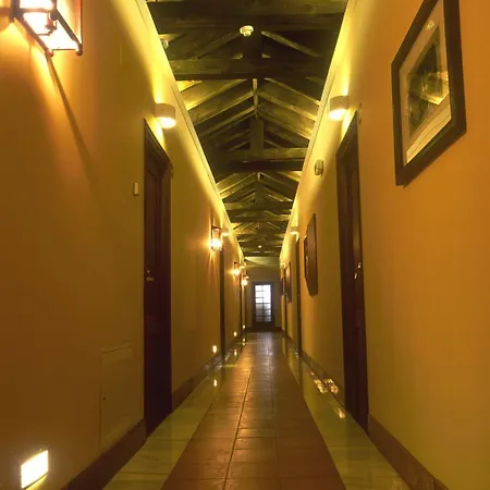 El Rancho Hotel 4*