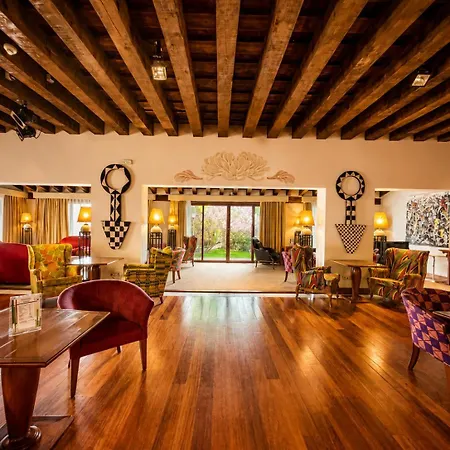 Hotel El Rancho 4*
