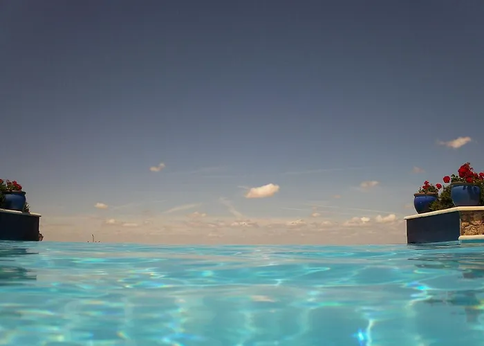 Szálloda El Rancho 4*